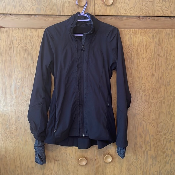 Lululemon ahead of the curve jacket - Picture 1 of 5